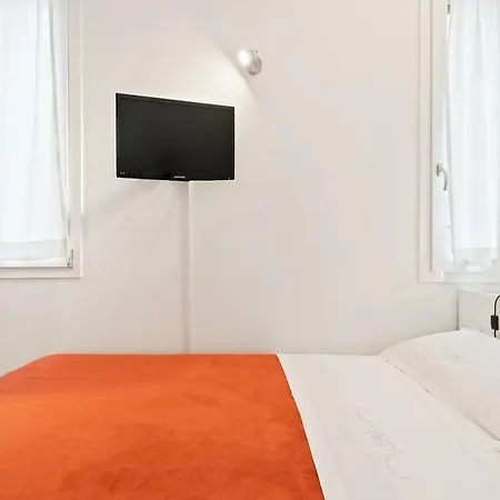 Pratello Luminous & Cozy In Centro *
